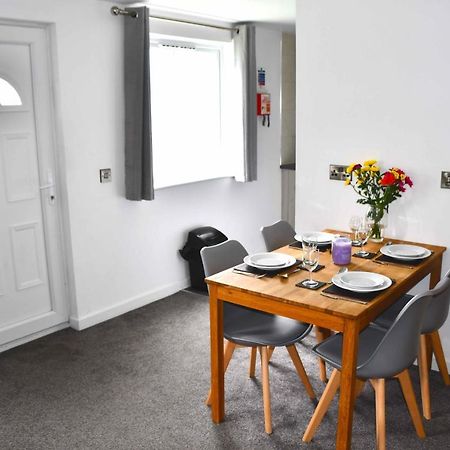 Ilfracombe Apartments Bagian luar foto