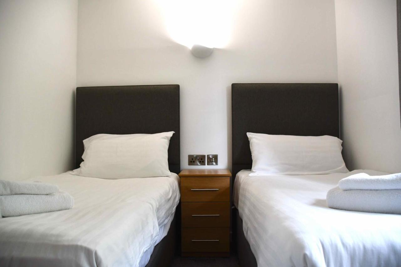 Ilfracombe Apartments Bagian luar foto