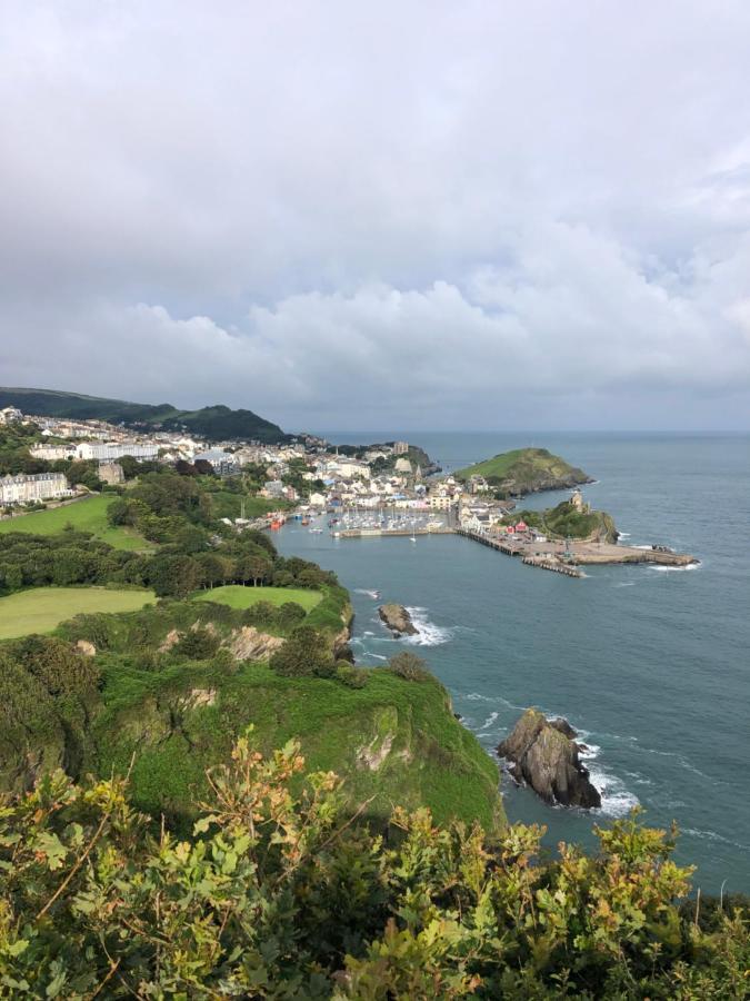 Ilfracombe Apartments Bagian luar foto
